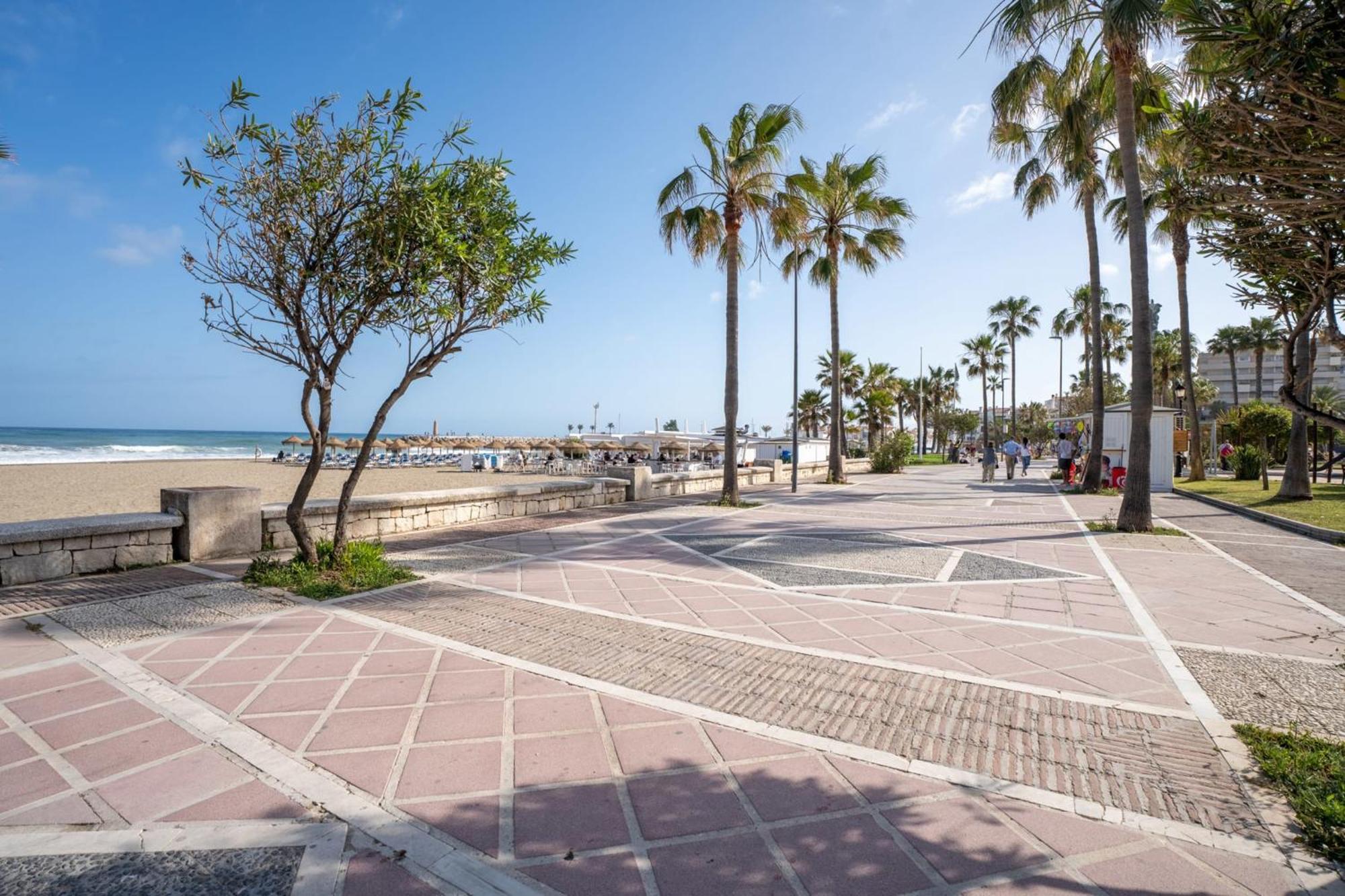 Beachside Getaway In Puerto Banus 3-bedroom In Playa Rocio Appartamento Marbella