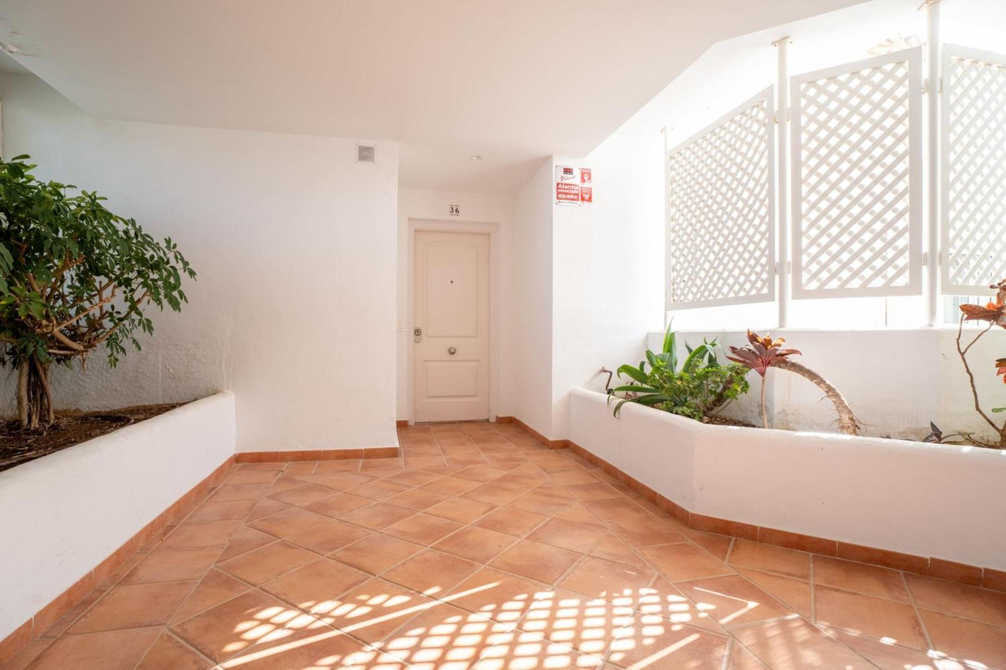 Beachside Getaway In Puerto Banus 3-bedroom In Playa Rocio