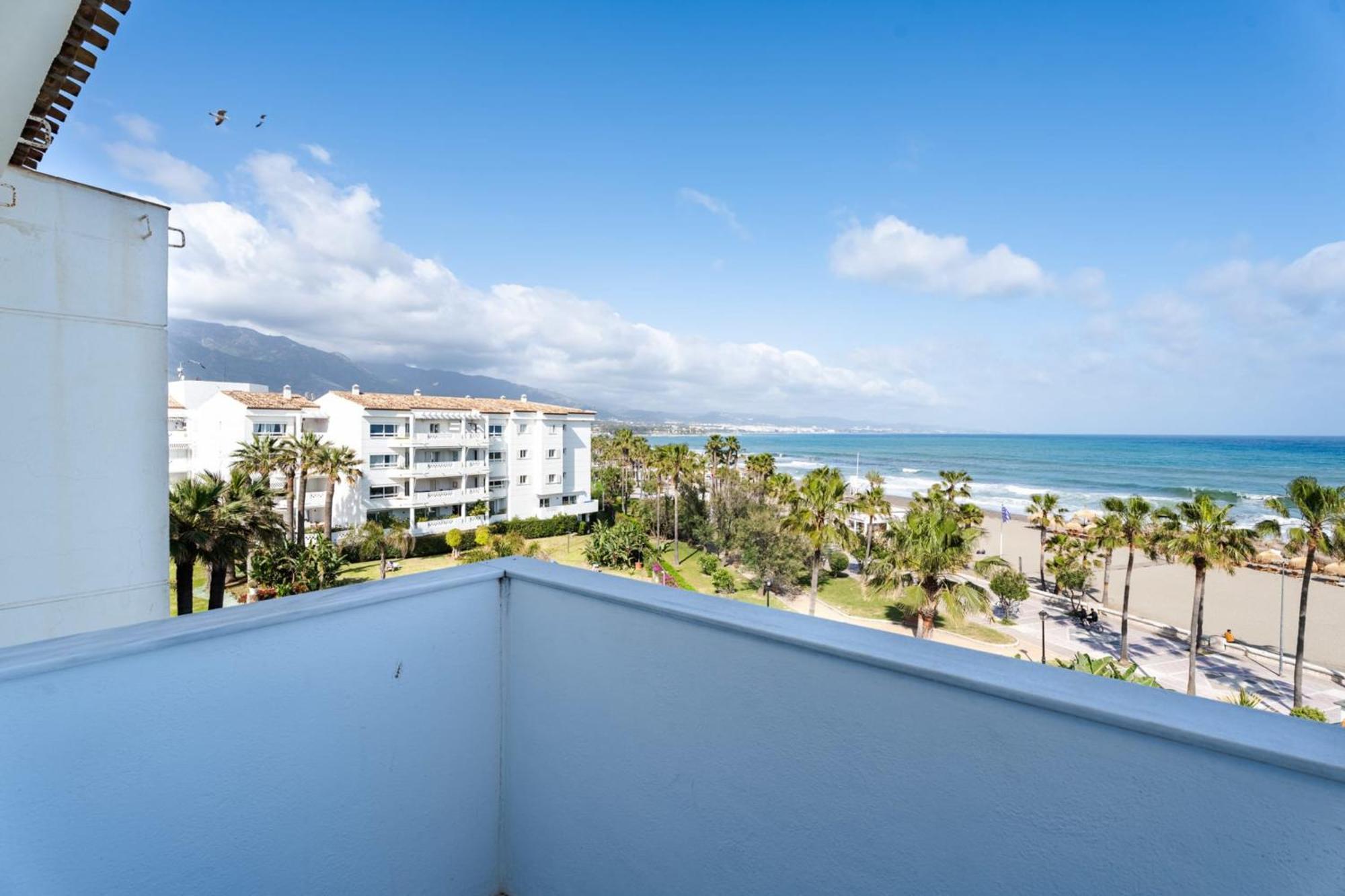 Appartamento Beachside Getaway In Puerto Banus 3-bedroom In Playa Rocio *